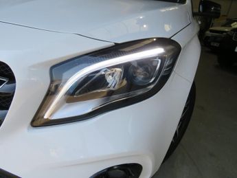 Mercedes CLA GLA 180 URBAN EDITION