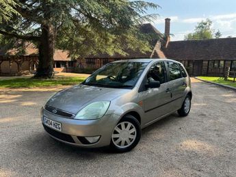 Ford Fiesta 1.6 Ghia 5dr