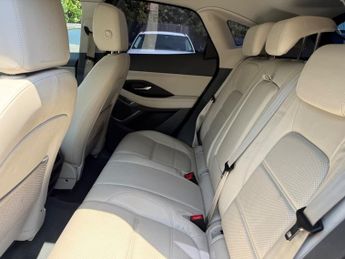 Jaguar E-PACE SE