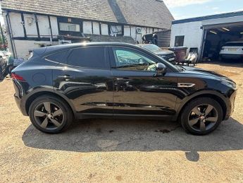 Jaguar E-PACE SE