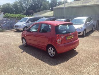 Kia Picanto 1.1 Red Hatchback 5dr Petrol Manual (118 g/km, 64 bhp)