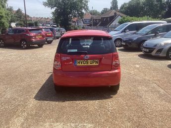 Kia Picanto 1.1 Red Hatchback 5dr Petrol Manual (118 g/km, 64 bhp)
