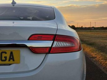 Jaguar XF 2.2d Luxury Auto Euro 5 (s/s) 4dr
