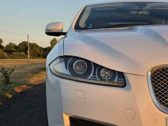 Jaguar XF 2.2d Luxury Auto Euro 5 (s/s) 4dr