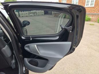 Toyota AYGO 1.0 VVT-i Black MultiMode Euro 4 5dr