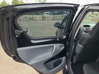 Toyota AYGO 1.0 VVT-i Black MultiMode Euro 4 5dr