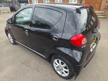 Toyota AYGO 1.0 VVT-i Black MultiMode Euro 4 5dr