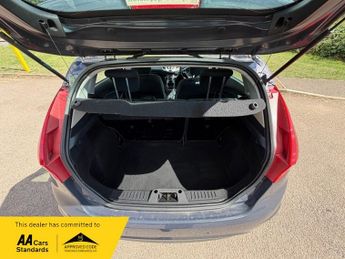 Ford Fiesta 1.4 Zetec Hatchback 5dr Petrol Automatic (154 g/km, 94 bhp)