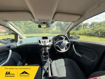 Ford Fiesta 1.4 Zetec Hatchback 5dr Petrol Automatic (154 g/km, 94 bhp)
