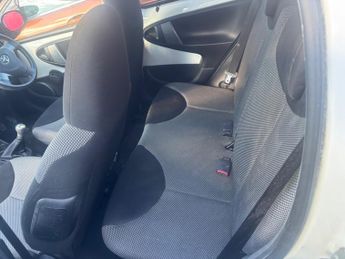 Toyota AYGO VVT-I MODE MM AC
