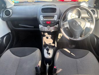Toyota AYGO VVT-I MODE MM AC