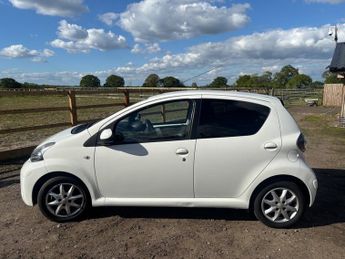 Toyota AYGO VVT-I MODE MM AC