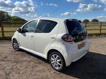 Toyota AYGO VVT-I MODE MM AC