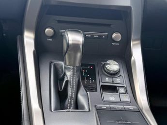 Lexus NX 300H LUXURY