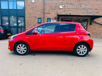 Toyota Yaris 1.5 VVT-h Icon Plus Hatchback 5dr Petrol Hybrid CVT Euro 5 (101 