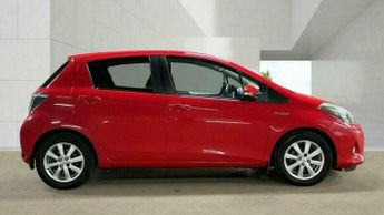 Toyota Yaris 1.5 VVT-h Icon Plus Hatchback 5dr Petrol Hybrid CVT Euro 5 (101 