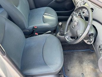 Toyota Yaris VVTI COLOUR COLLECTION