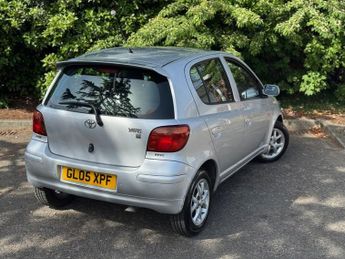 Toyota Yaris VVTI COLOUR COLLECTION