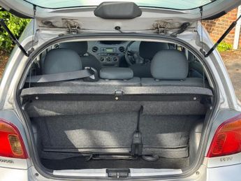 Toyota Yaris VVTI COLOUR COLLECTION