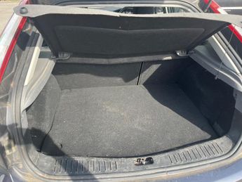 Ford Focus 1.6 TDCi DPF Zetec Hatchback 5dr Diesel Manual (115 g/km, 108 bh