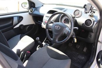 Toyota AYGO VVT-I FIRE