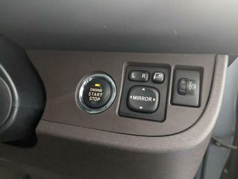 Toyota iQ 1.33 Dual VVT-i 3 Multidrive Euro 4 3dr