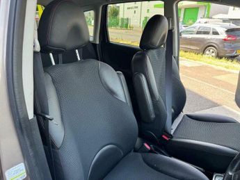 Nissan Note 1.6 16V Tekna Auto Euro 5 5dr