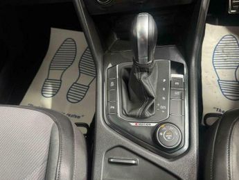 Volkswagen Tiguan 2.0 Tiguan R-Line TDI 4Motion Semi-Auto 4WD 5dr