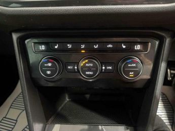 Volkswagen Tiguan 2.0 Tiguan R-Line TDI 4Motion Semi-Auto 4WD 5dr