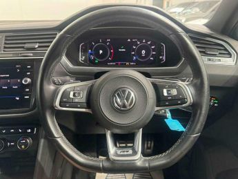 Volkswagen Tiguan 2.0 Tiguan R-Line TDI 4Motion Semi-Auto 4WD 5dr
