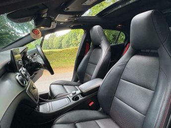 Mercedes-Benz C Class 2.1 GLA220d AMG Line (Premium Plus) 7G-DCT 4MATIC Euro 6 (s/s) 5