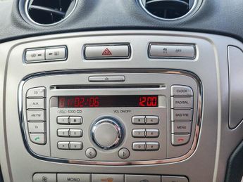 Ford Mondeo ZETEC 145