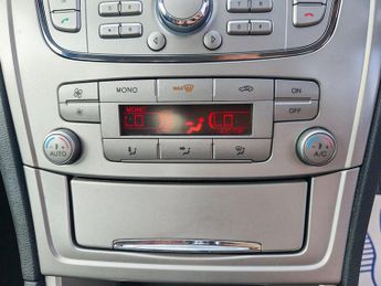 Ford Mondeo ZETEC 145