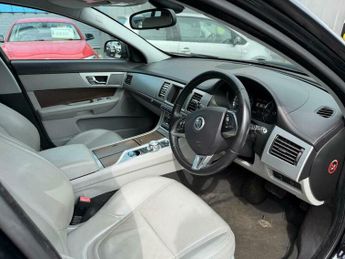 Jaguar XF 2.2d Luxury Auto Euro 5 (s/s) 4dr