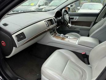 Jaguar XF 2.2d Luxury Auto Euro 5 (s/s) 4dr