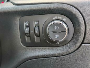 Vauxhall Grandland X 1.2 Turbo Sport Nav Auto Euro 6 (s/s) 5dr