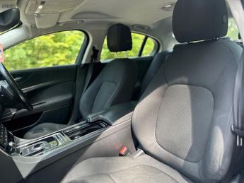 Jaguar XE D SE
