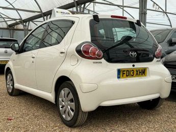 Toyota AYGO 1.0 VVT-i Ice Euro 5 5dr