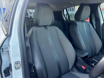 Peugeot 208 50kWh Allure Auto 5dr