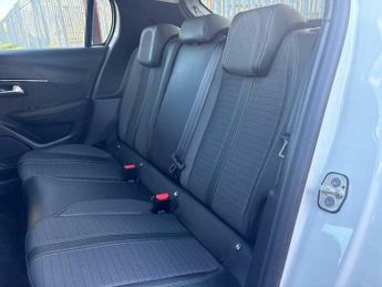 Peugeot 208 50kWh Allure Auto 5dr