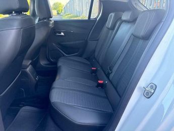 Peugeot 208 50kWh Allure Auto 5dr