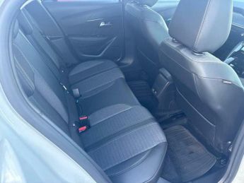 Peugeot 208 50kWh Allure Auto 5dr
