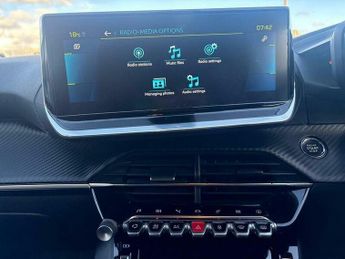 Peugeot 208 50kWh Allure Auto 5dr