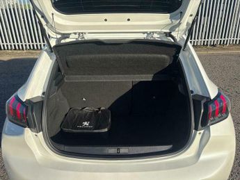 Peugeot 208 50kWh Allure Auto 5dr