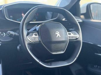 Peugeot 208 50kWh Allure Auto 5dr