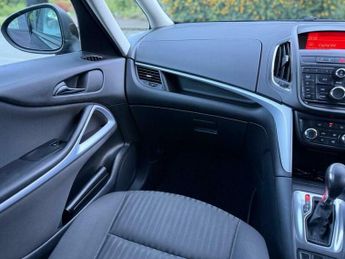 Vauxhall Zafira 1.4T 16V Exclusiv Auto Euro 5 5dr