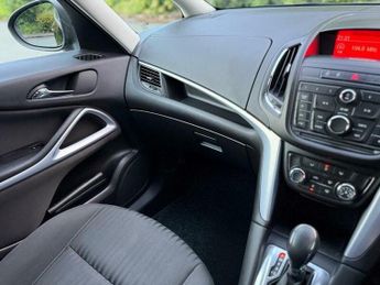 Vauxhall Zafira 1.4T 16V Exclusiv Auto Euro 5 5dr