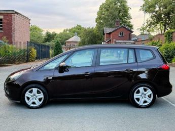 Vauxhall Zafira 1.4T 16V Exclusiv Auto Euro 5 5dr