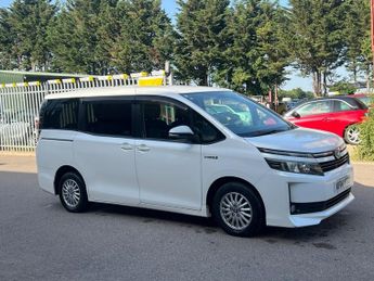 Toyota Voxy 1.8 HYBRID MPV 5 DOOR