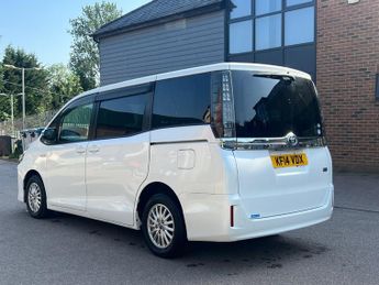 Toyota Voxy 1.8 Hybrid Mpv dr